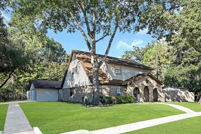 Building Photo - 6803 Lynngate Dr
