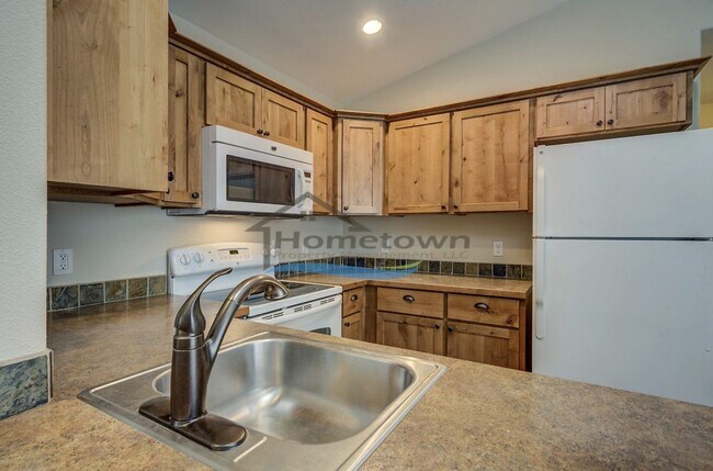 Building Photo - 2852 N Julie Ann Ct