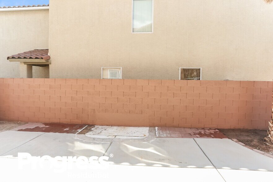 Building Photo - 6171 W Blue Rapids Ct