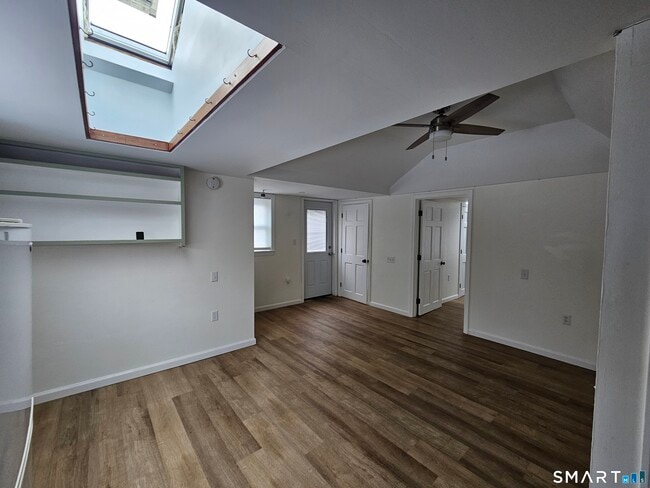 Building Photo - 27 Liberty St