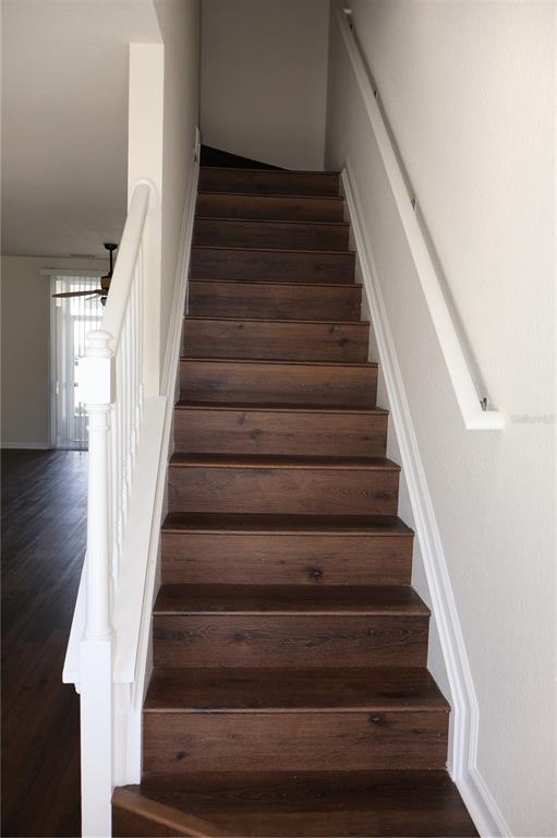 Building Photo - 4476 SW 49th Ave