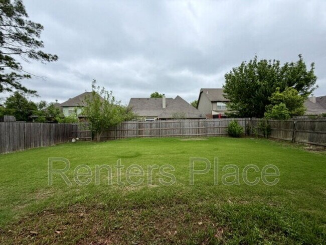 Building Photo - 8523 S 70th E Ave