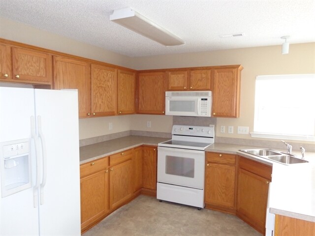 Building Photo - 4244 Barley St SW