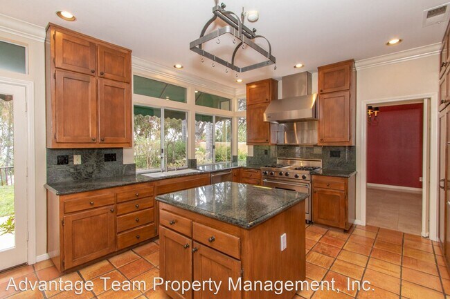 Building Photo - 12885 Chaparral Ridge Rd