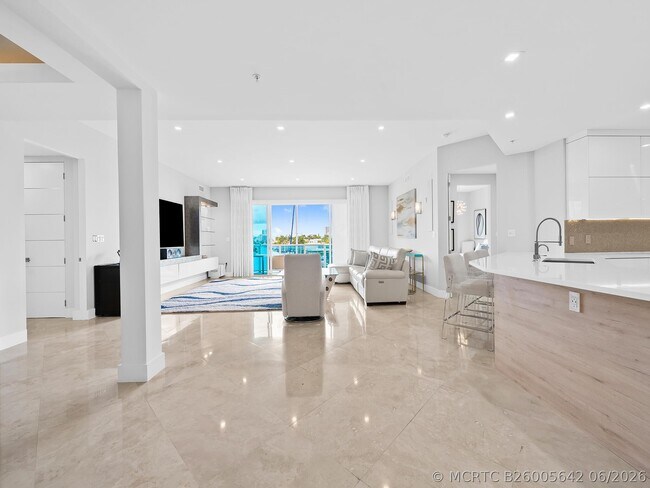 Building Photo - 516 Hendricks Isle