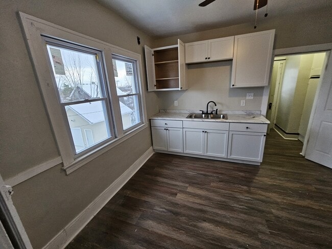 Building Photo - 3378 E 134th St