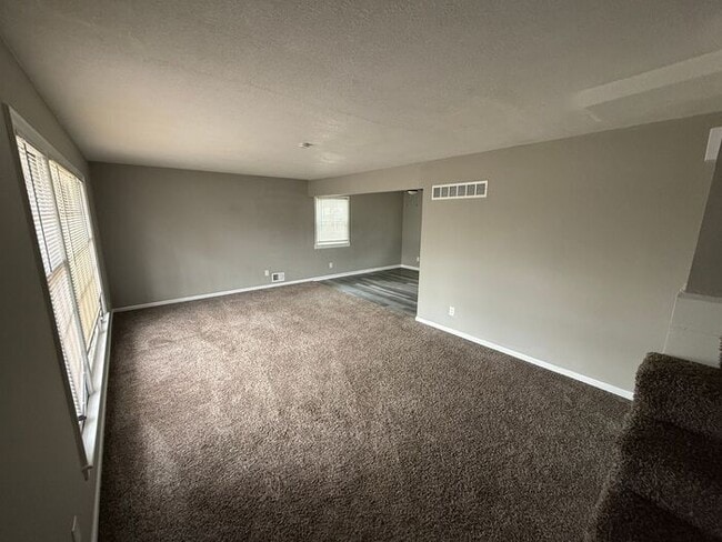 Building Photo - 3BR/2.5BA Duplex w/ 1-Car Garage + Fenced Yard