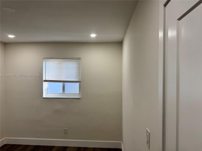 Building Photo - 18831 NW 42nd Ct