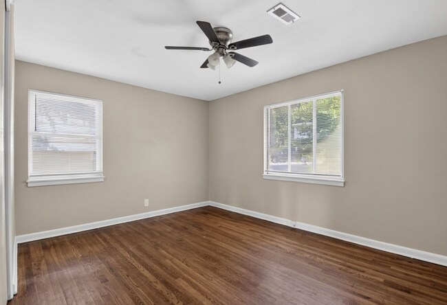 Building Photo - 37 Purdue Cir