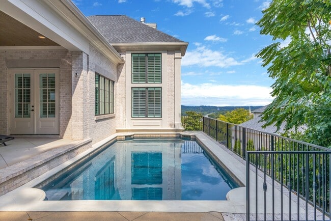 Building Photo - 5014 Mountview Pl