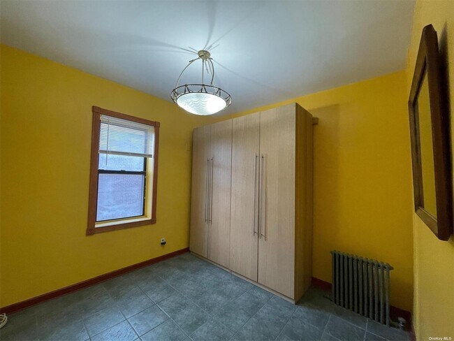 Building Photo - 90 Main St