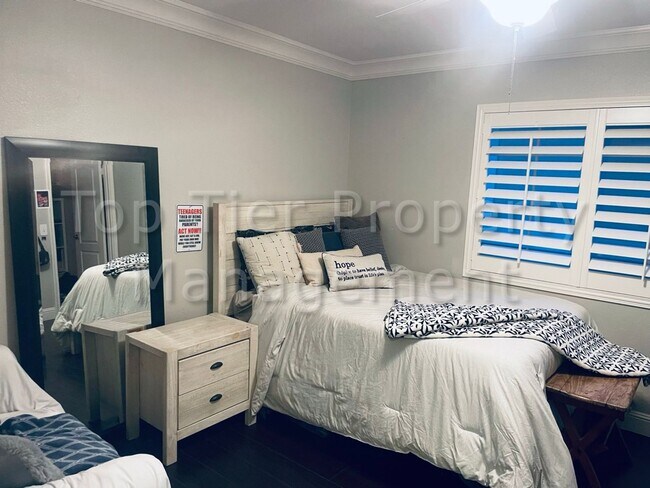 Building Photo - ***Carlsbad Beach House - 3 bed / 2.5 bath...