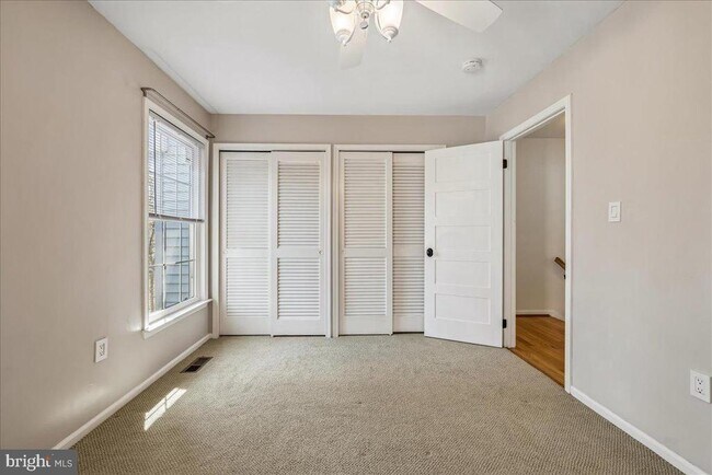 Building Photo - 2002 Derby Ridge Ln