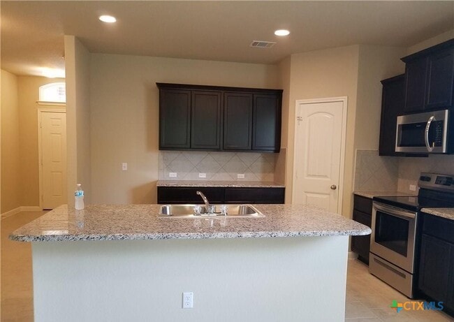 Building Photo - 2037 Flintshire Dr