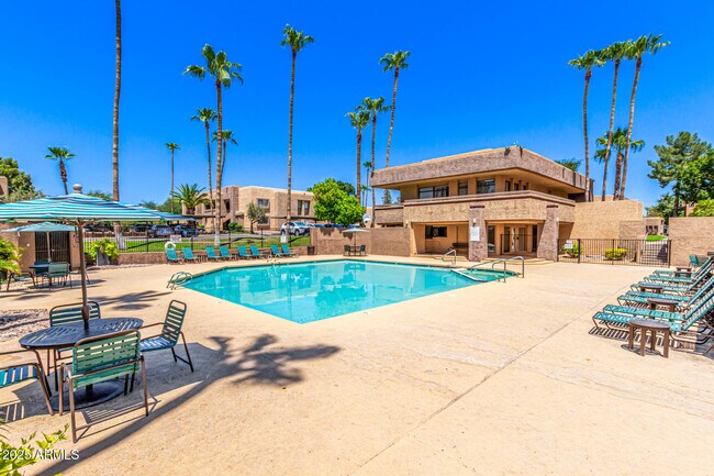 Building Photo - 3601 W Tierra Buena Ln