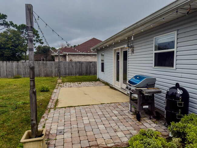 Building Photo - 2548 Houston Cir