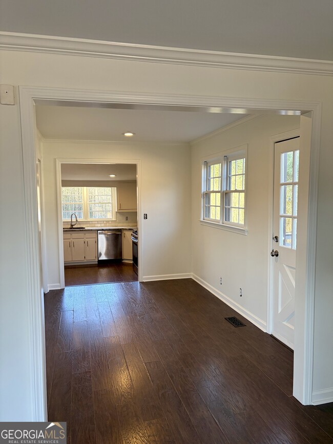 Building Photo - 2061 Simonton Bridge Rd