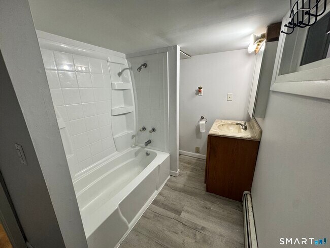 Building Photo - 9 Fulmore Dr
