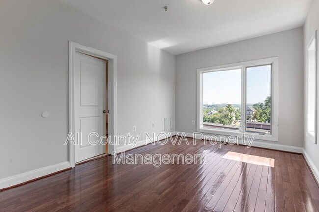 Building Photo - 1384 Talbert Ct SE