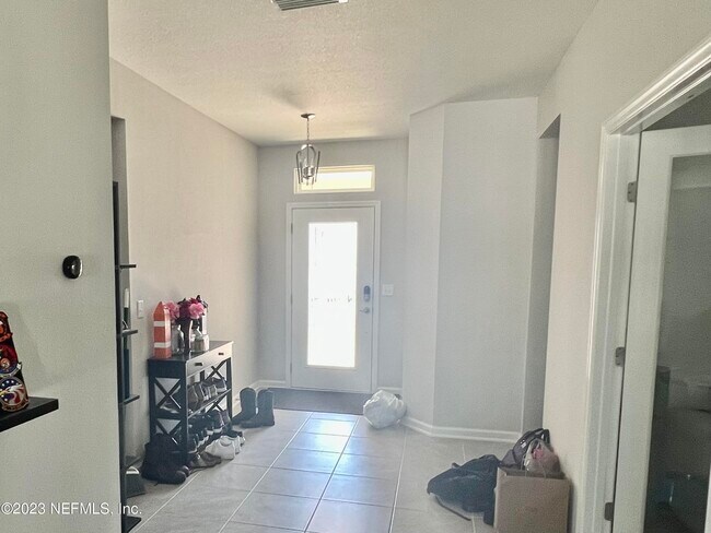 Building Photo - 5627 Hampton Creek Rd