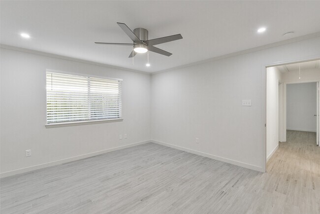 Building Photo - 2610 Sherwood Hollow Ln
