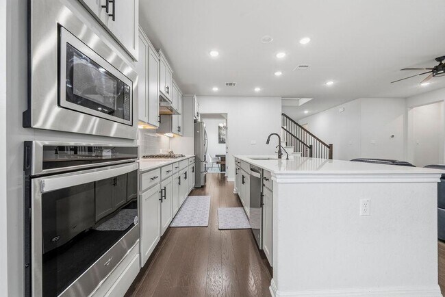 Building Photo - 17616 Chino Ln