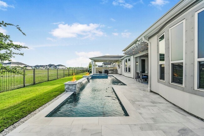 Building Photo - 2018 Grove Terrace Ln