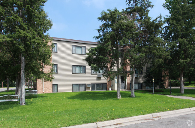 Building Photo - Loon Apartments