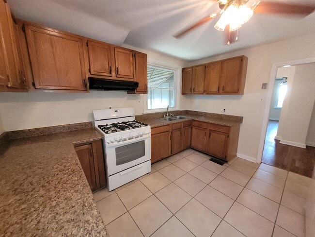 Building Photo - RIVER PARK