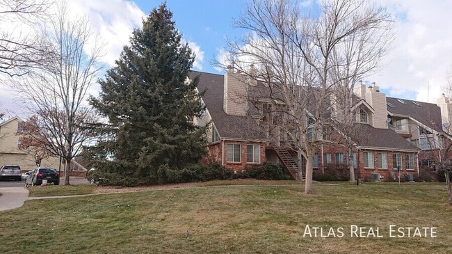 Building Photo - 13823 E Lehigh Ave