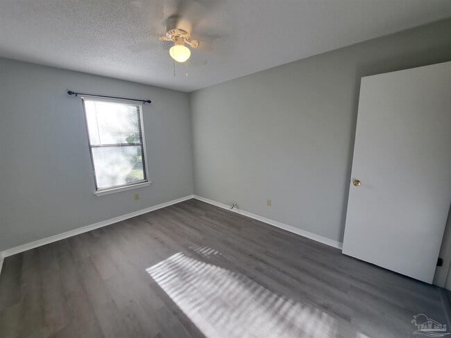 Building Photo - 6204 Forest Pines Dr