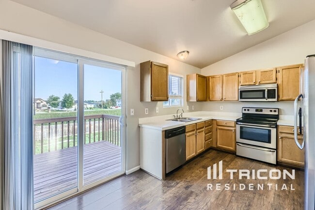 Building Photo - 4318 Sunridge Dr