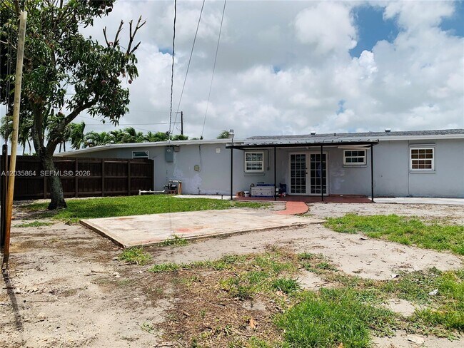 Building Photo - 17010 NW 53rd Ave