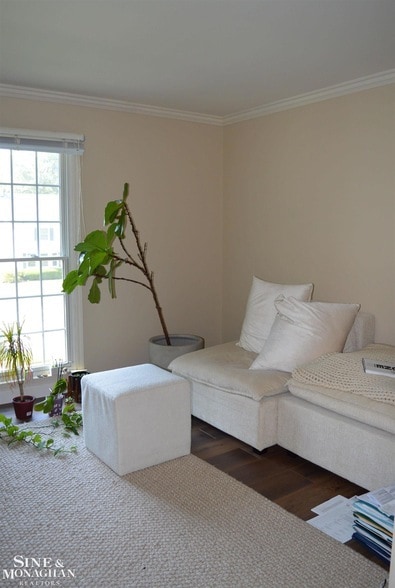 Building Photo - 744 Trombley Rd