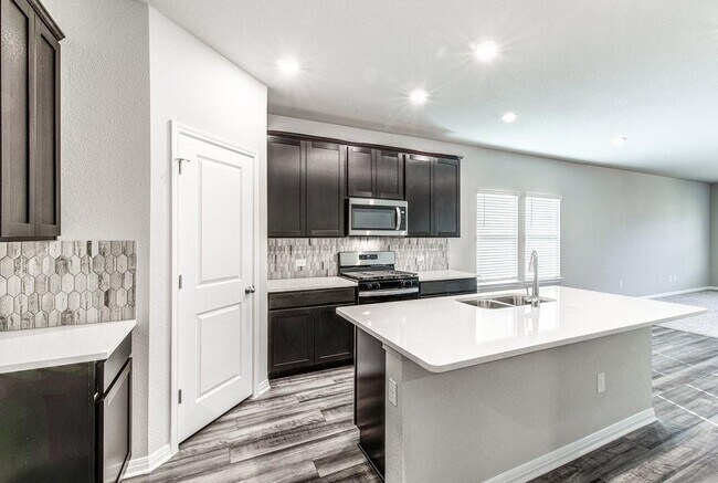 Building Photo - 14513 Heartland Dr
