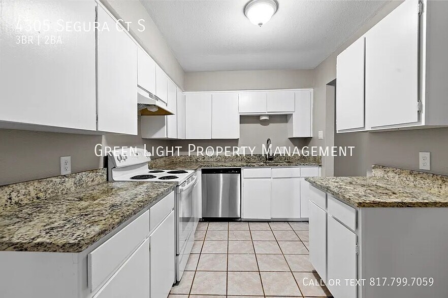 Building Photo - Room in Duplex on Segura Ct S