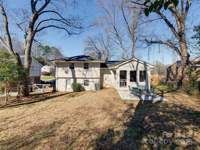 Building Photo - 4917 White Oak Rd
