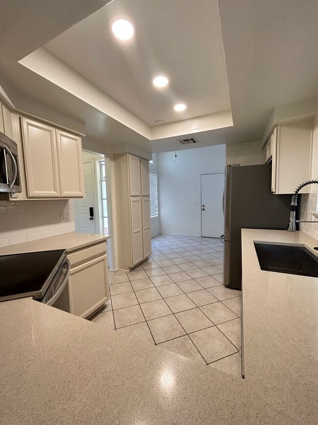 Building Photo - Chandler 3 Bed/ 2 Bath Single Story Home
