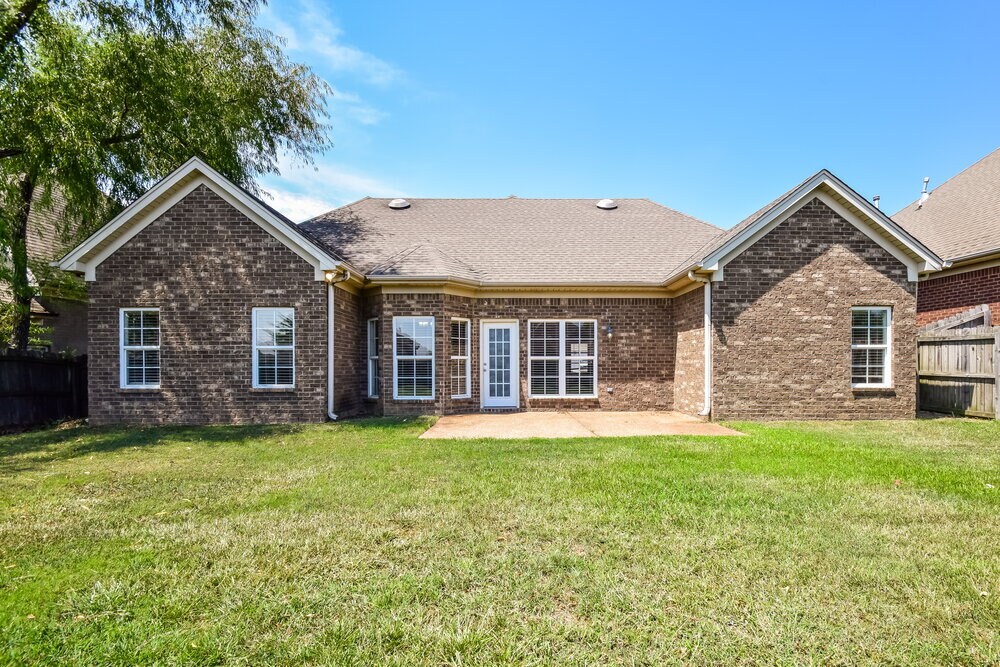 Building Photo - 4378 Bloombury St