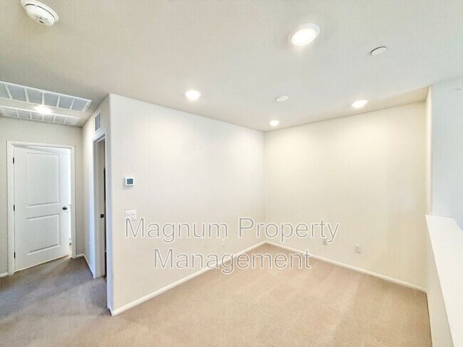 Building Photo - 36330 Albus Ave