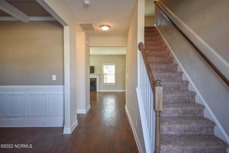 Building Photo - 625 Overland Ct