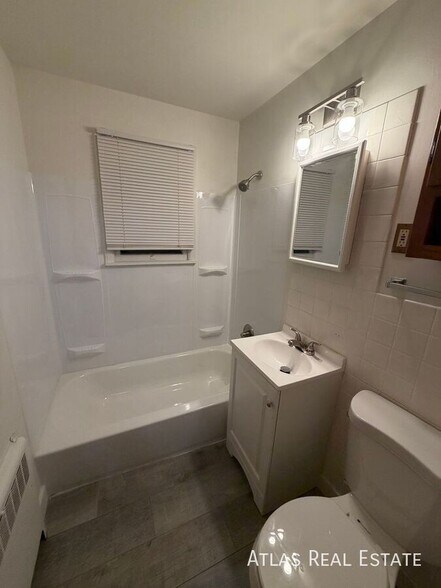 Building Photo - 5110 S Pearl St