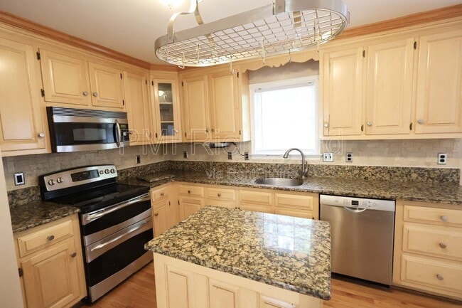 Building Photo - 3713 Mill Meadow Dr