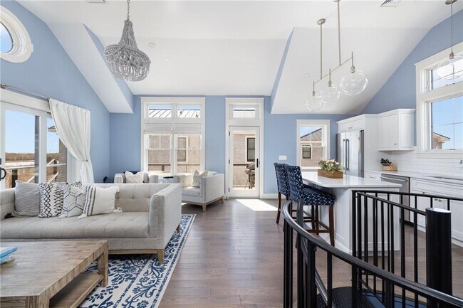 Building Photo - 14 E Pointe Ln