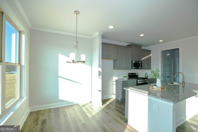 Building Photo - 452 Hellen Vly Dr