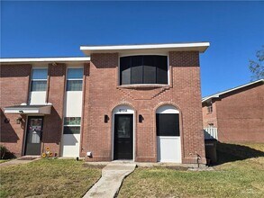 Building Photo - 16 Tori Ln