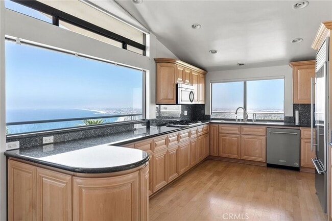 Building Photo - 972 Via Rincon