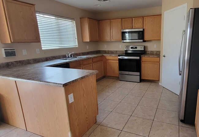 Building Photo - 17440 W Caribbean Ln