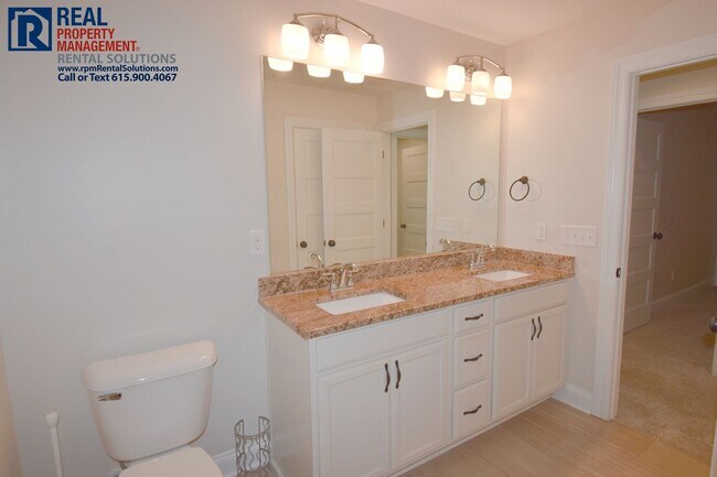 Building Photo - 3414 Pershing Dr