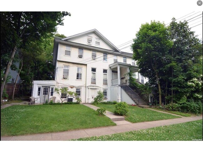 Primary Photo - 33 Carlton Ave